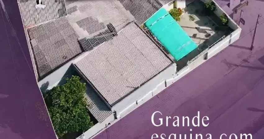 Oportunidade com área de grande esquina em Ponta Negra