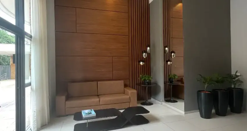 Apartamento em andar alto no tirol com vista deslumbrante para o mar