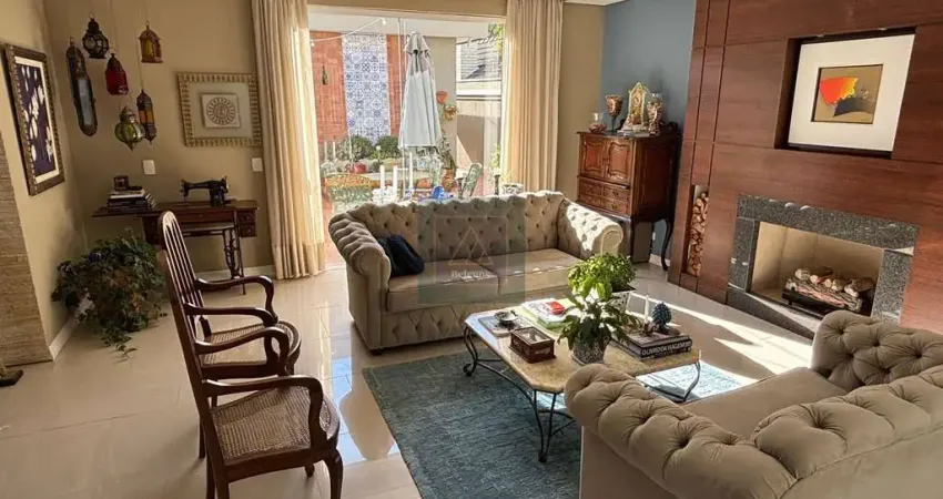 Residência térrea de alto padrão - jardim social. 250m² privativos. 4 vagas. 4 quartos sendo 1 suíte master.