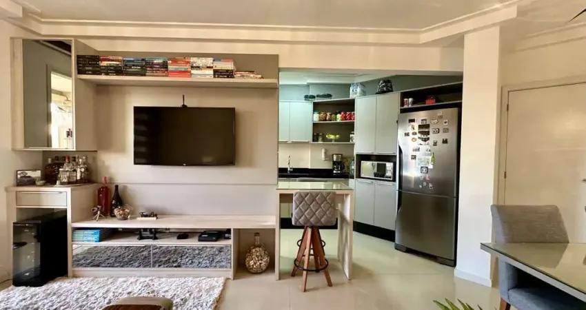 Apartamento para Venda em Florianópolis, Abraão, 2 dormitórios, 1 suíte, 2 banheiros, 1 vaga
