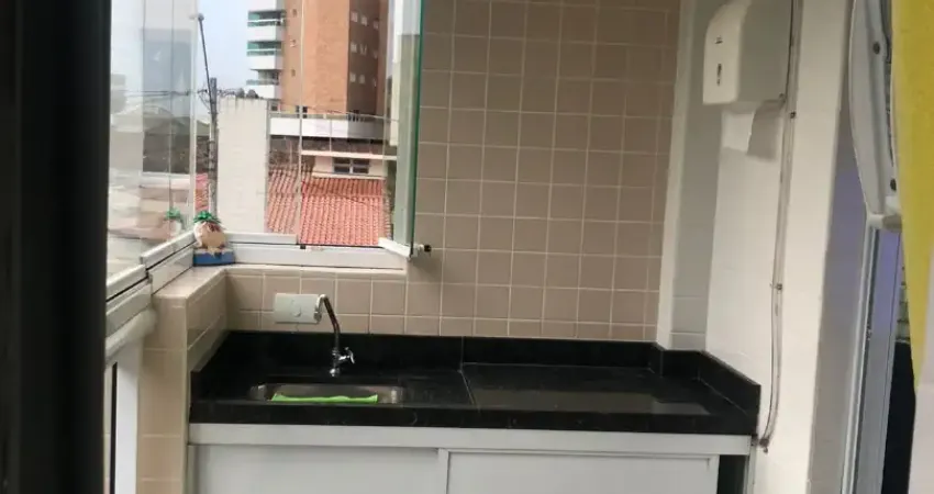 Lindo apartamento na guilhermina de 2 dormitórios com sacada