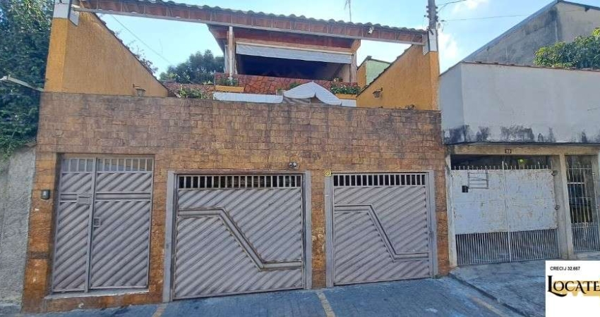VENDA DE SOBRADO : Com 3 dormitórios, com salão de festas e churrasqueiras, 2 vgs cobertas, terraço com 40 M² de vão livre, Itaquera, Zona Leste, S.P.