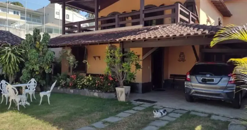 Belíssima casa em tradicional condomínio próximo ao Centro de Maricá!