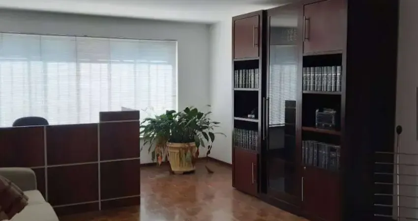Excelente casa comercial com terreno zr4 com 12,00 m de testada