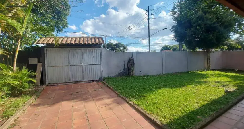 Linda residência com 3 suítes e amplo quintal no Bairro Mercês