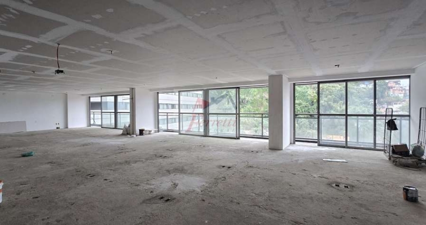 Sala Comercial com 210,70m² em Valongo, Santos/SP