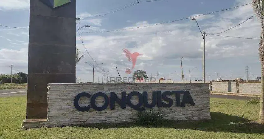 Vendo Terreno Misto na Av principal do Loteamento Conquista
