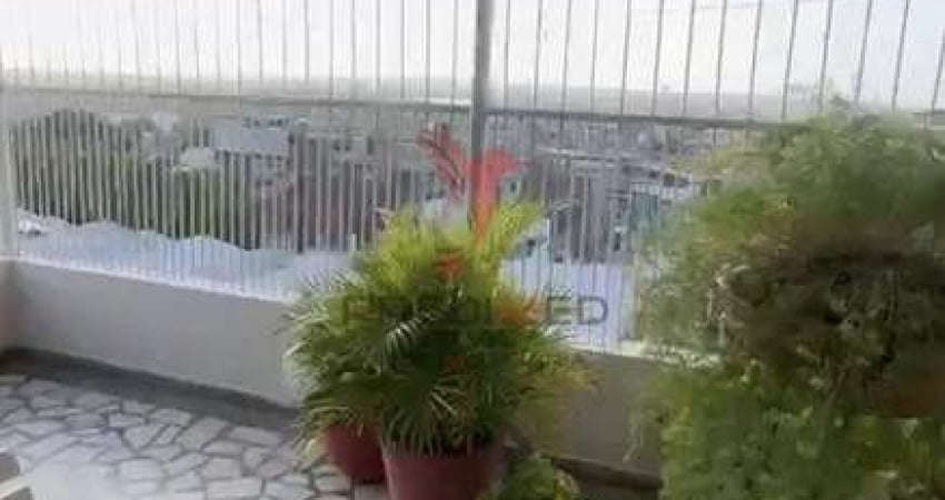 Vende-se casa com 4 Quartos,2 Suites, 2 Varandas , bela vista no centro da cidade