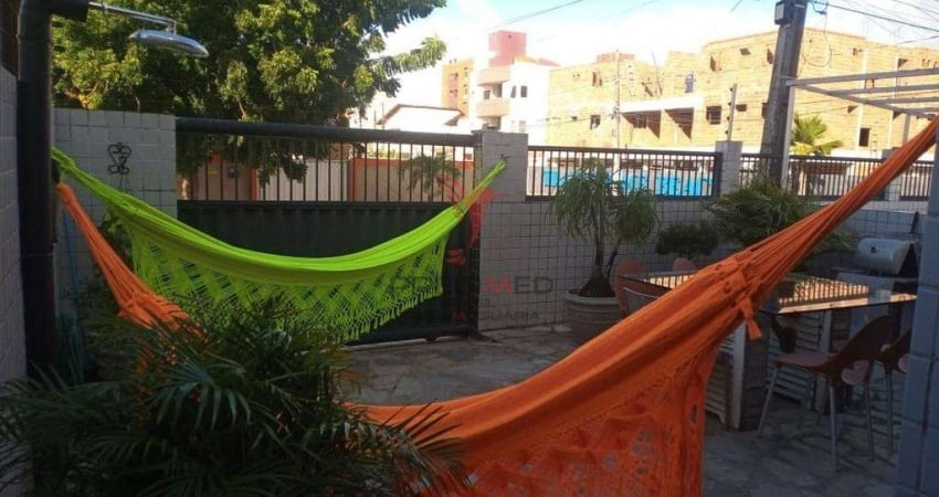 Apartamento de 3 Quartos,térreo a apenas 150 m da Praia , área privativa, no Bessa