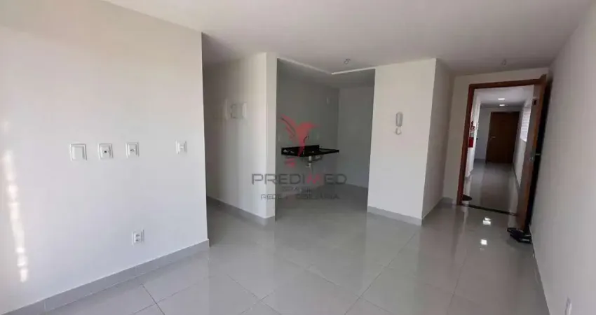 Apartamento para vender com 3 quartos no Aeroclube - prédio novo