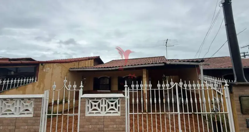 Excelente casa próximo ao Centro de Iguaba por R$ 280.000 - PORTEIRA FECHADA