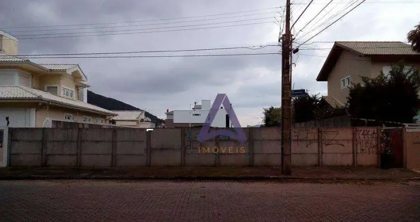 Terreno em loteamento Alto Padrão passível de construção de 3 casas