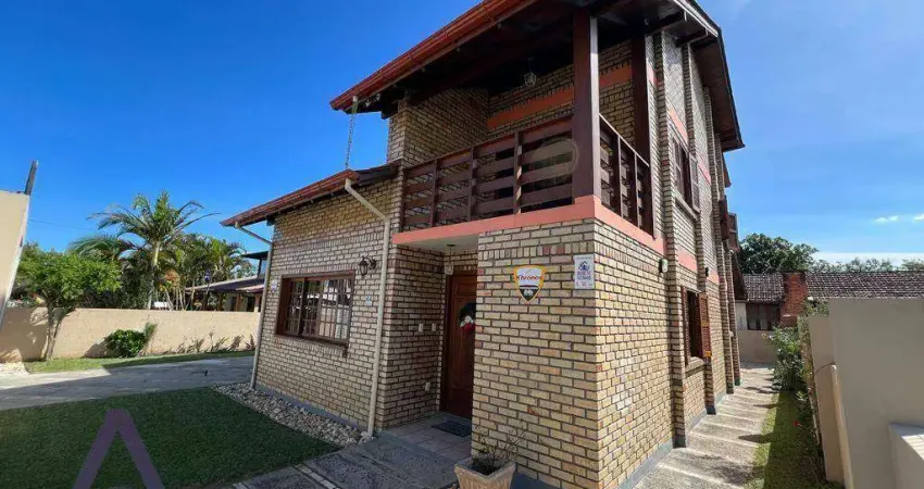 Casa com 4 dormitórios à venda, 230 m² por R$ 2.290.000,00 - Campeche - Florianópolis/SC