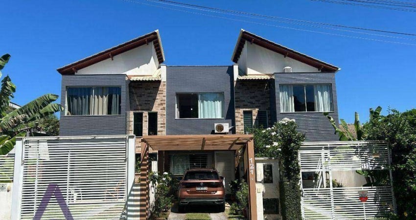Casa com 3 dormitórios para alugar, 119 m² por R$ 5.527,35/mês - Campeche - Florianópolis/SC