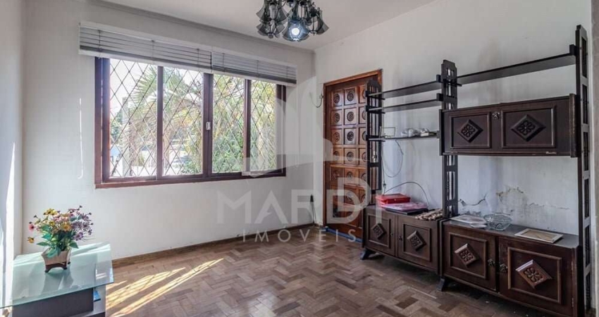 Casa com 6 quartos à venda na Rua Fernando Abbott, 1227, Passo da Areia, Porto Alegre