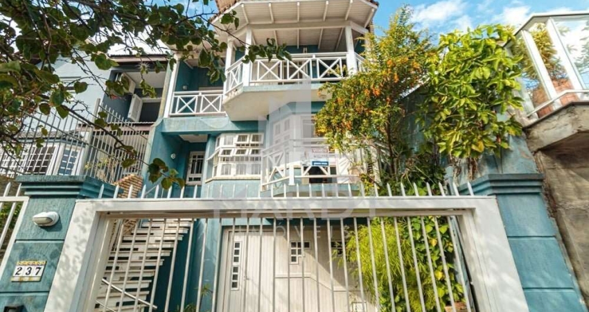 Casa com 4 quartos à venda na Rua João Berutti, 237, Chácara das Pedras, Porto Alegre