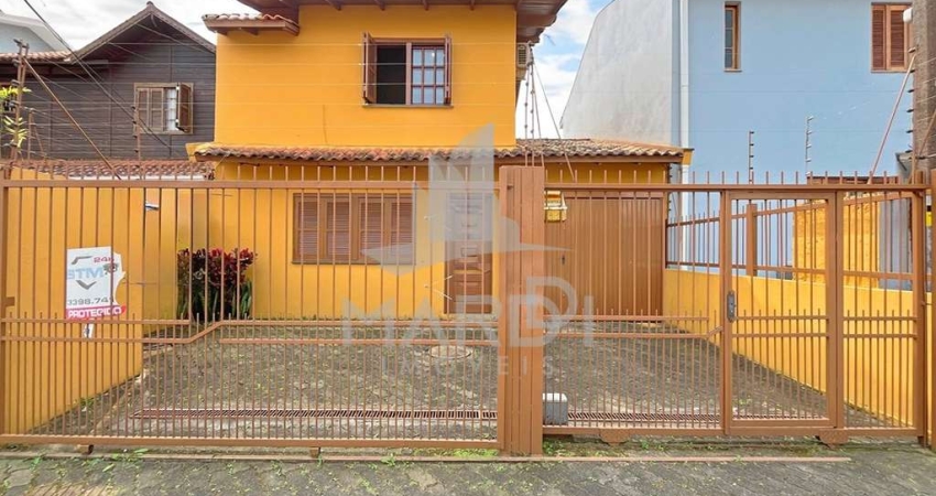 Casa com 3 quartos à venda na Rua Giobatta Giuseppe Petracco, 220, Vila Nova, Porto Alegre