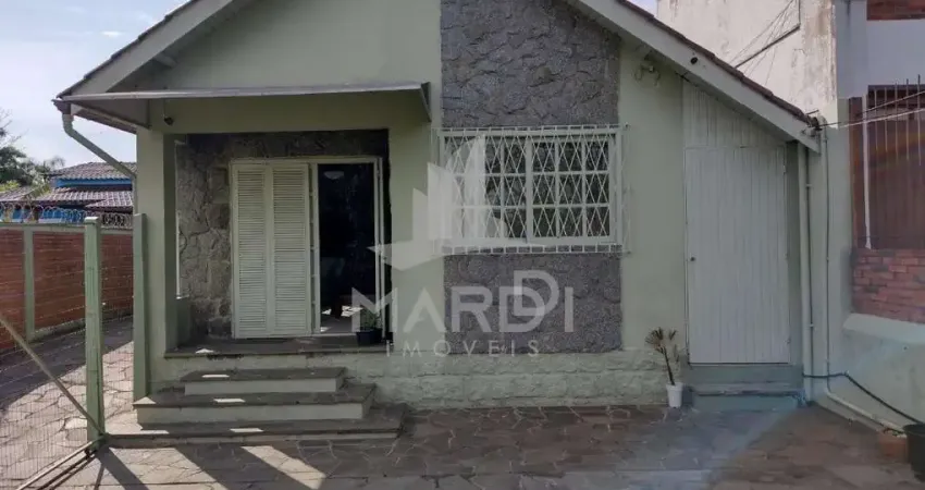 Casa com 3 quartos para alugar na Rua Upamaroti, 1006, Cristal, Porto Alegre