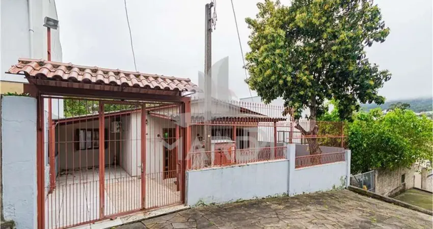 Casa com 3 quartos à venda na Cunha Neto, 334, Nonoai, Porto Alegre