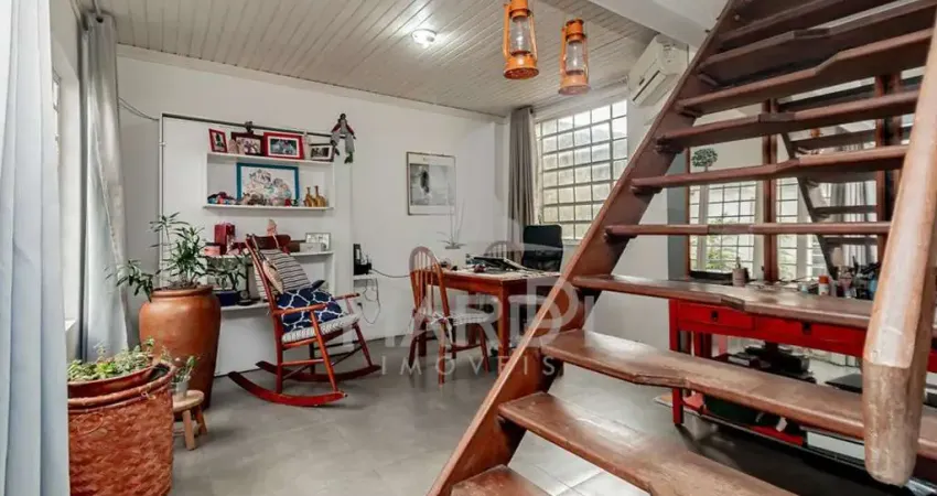 Casa com 3 quartos à venda na Arnaldo Balvé, 532, Jardim Itu Sabará, Porto Alegre