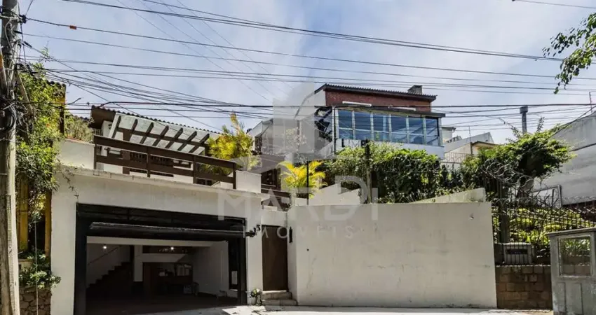 Casa com 3 quartos à venda na Rua Teixeira de Carvalho, 215, Medianeira, Porto Alegre