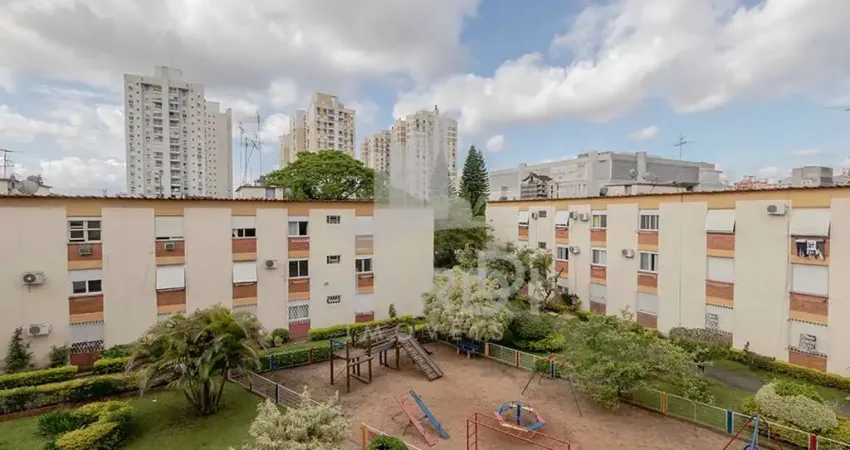 Apartamento com 2 quartos à venda na Rua Roque Calage, 260, Passo da Areia, Porto Alegre