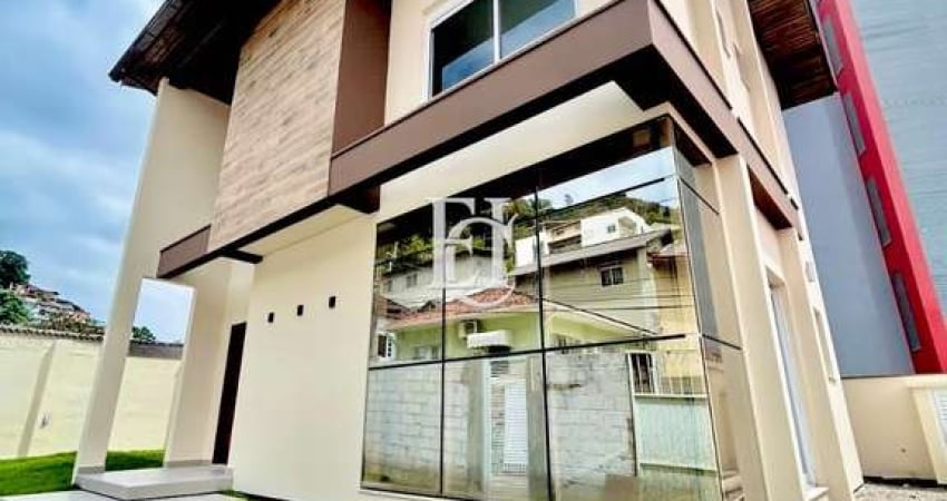 Casa nova no Centro de Florianópolis: localização estratégica