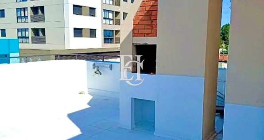 Cobertura com Ampla Área Externa e Churrasqueira – A 750m da Praia de Canasvieiras