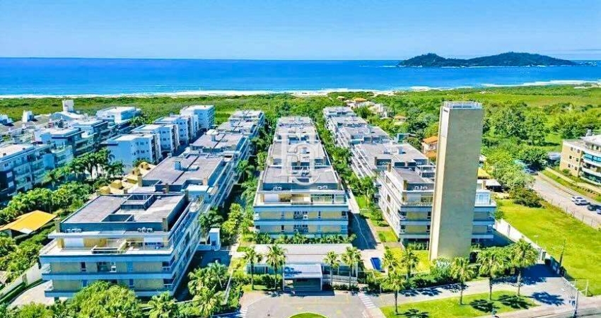 Apartamento Pé na Areia no Campeche – Exclusividade e Lazer Completo em Florianópolis