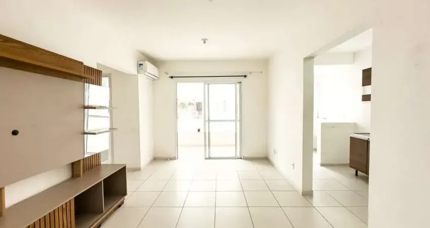 Apartamento semi mobiliado em canasvieiras — conforto e praticidade a 700m da praia