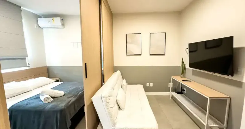 Studio mobiliado com vista mar — investimento inteligente no centro