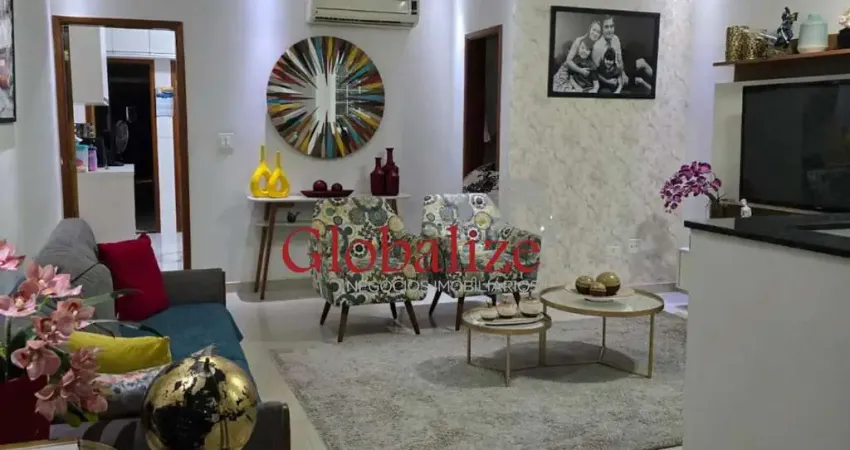 Casa à venda com 3 dormitórios no Embaré em Santos por R$ 940.000,00