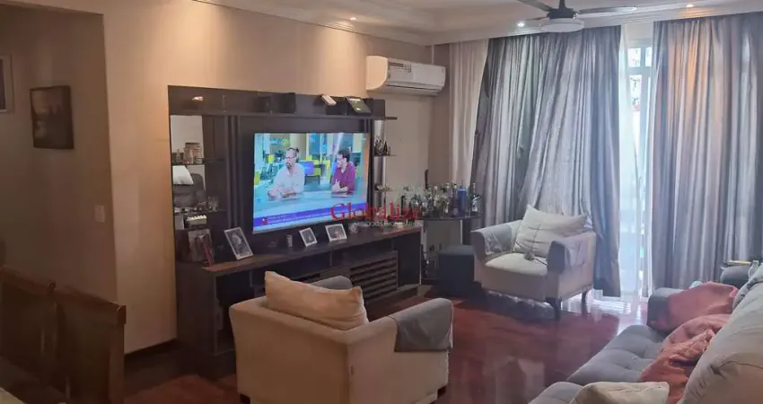 Belo apartamento em Santos de frente no bairro do Campo Grande com 3 dormitórios e com sacada por R$ 640.000,00.