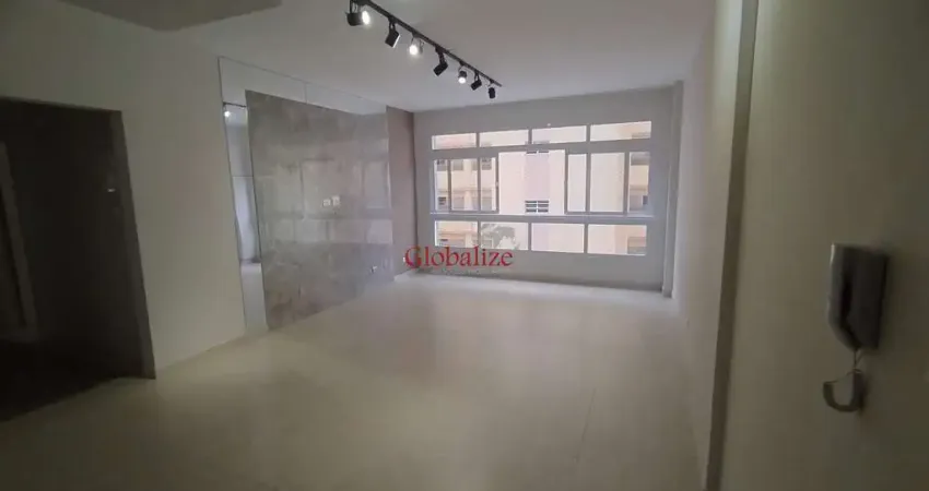 Apartamento de 3 dormitórios com vaga na rua da praia em Santos por R$965.000,00