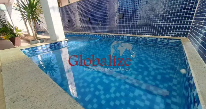 Casa triplex com 160m², 3 quartos, 1 suíte, churrasqueira e piscina por R$1.700.000,00 no Estuário em Santos