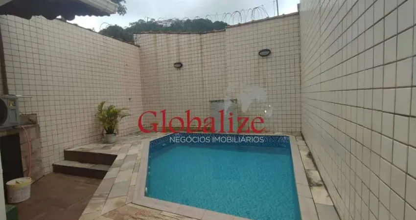 Sobrado duplex com 3 dormitórios, piscina, espaço gourmet e churrasqueira no bairro Campo Grande em Santos por R$ 1.060.000,00