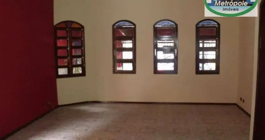 Casa com 3 dormitórios à venda, 250 m² por R$ 950.000,00 - Jardim Santa Clara - Guarulhos/SP