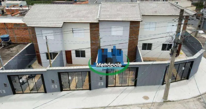 Sobrado com 2 dormitórios à venda, 70 m² por R$ 380.000 - Jardim Jasmim - Itaquaquecetuba/SP