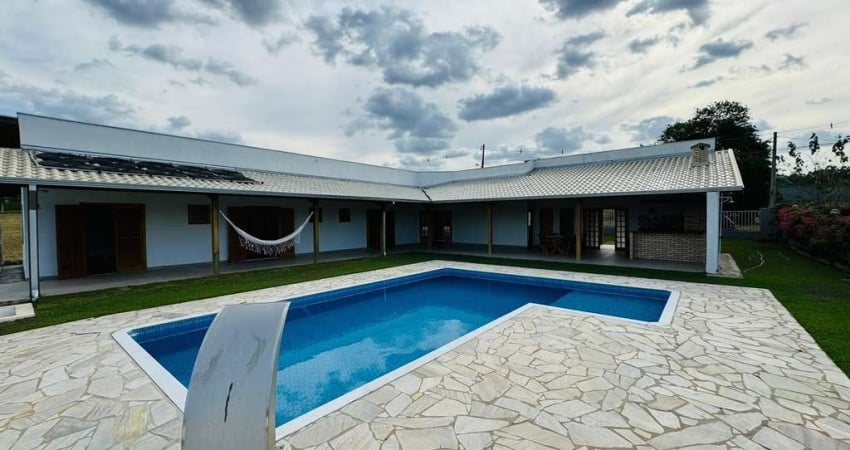 Chácara com 3 suítes à venda, 1000 m² por R$ 880.000 - Residencial Pinheiros do Lago - Alambari/SP