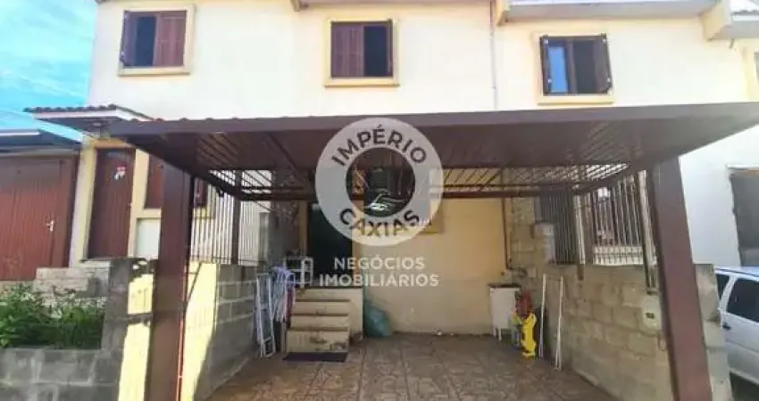 Sobrado semimobiliado com entrada coletiva - 02 dormitórios - Localizado no Bairro Colina do Sol.