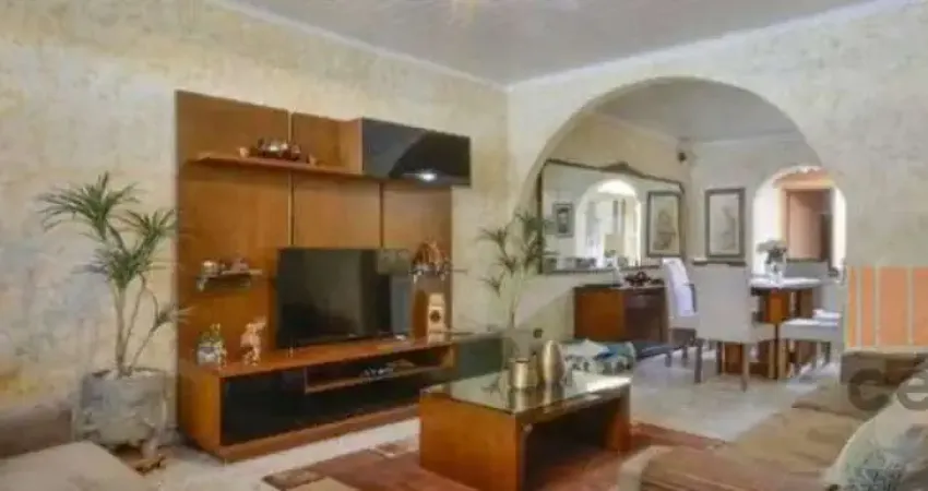 Sobrado com 3 Quartos, com edícula e 3 banheiros à Venda, 205 m² por R$ 718.000 - Mooca/SP