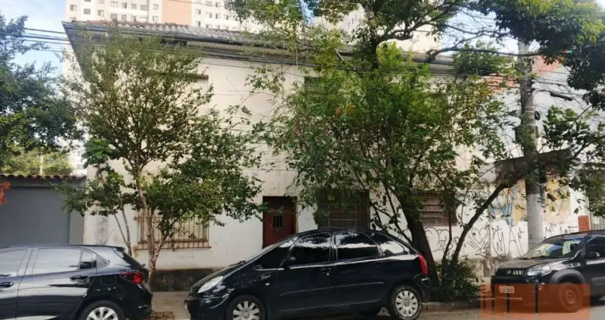 SOBRADO NA MOOCA, PERTO METRÔ BRESSER (15m de frente por 4m de profundidade) -