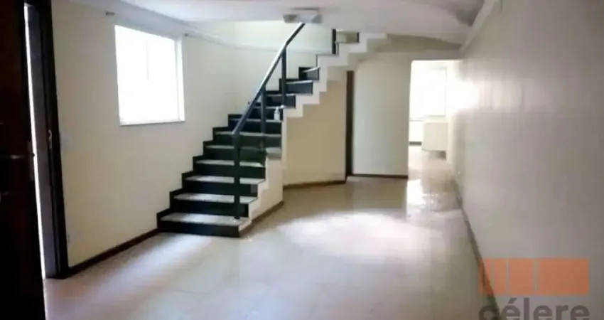 Sobrado na Vila Gomes Cardim  145m²  3 Suítes  4 Vagas  Churrasqueira R$ 5.000 Locação