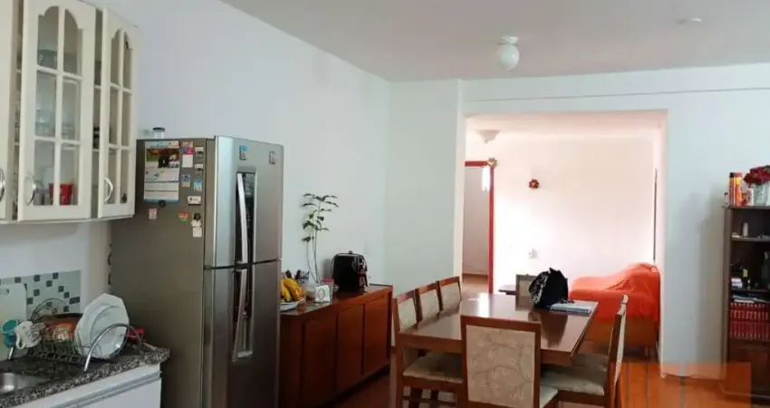 Casa térrea com salão comercial no cambuci | 213m² terreno | 3 suítes | 4 vagas