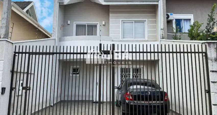 Casa com 3 quartos à venda na Rua Tucum, 359, Uberaba, Curitiba