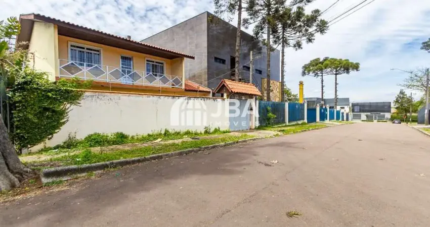 Casa com 4 quartos à venda na Livorno, 77, Parolin, Curitiba