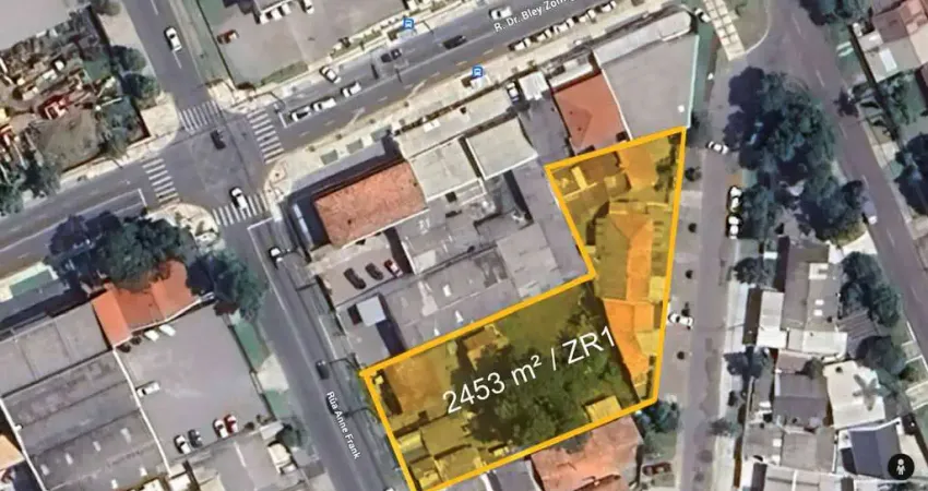 Três Terrenos Comerciais no Boqueirão - 2453 m² com Excelente Localização