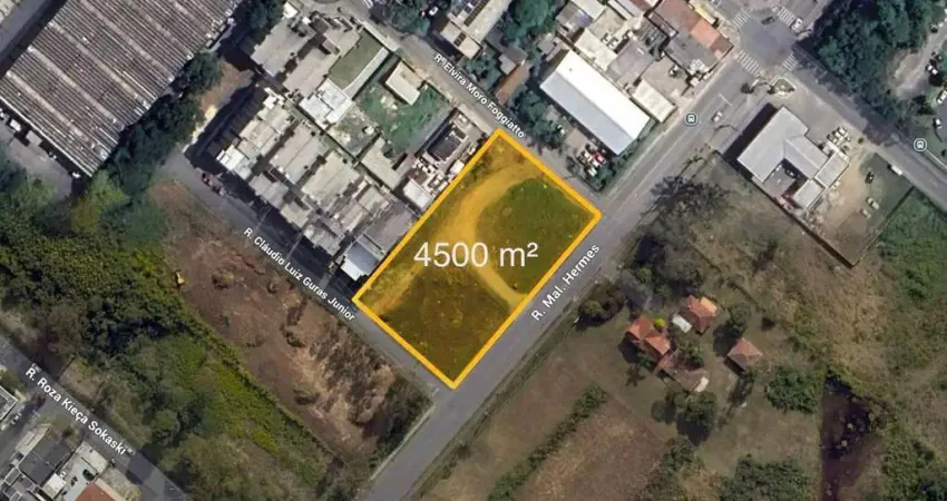 Terreno de Esquina para Locação com 4.500m² em Área Comercial