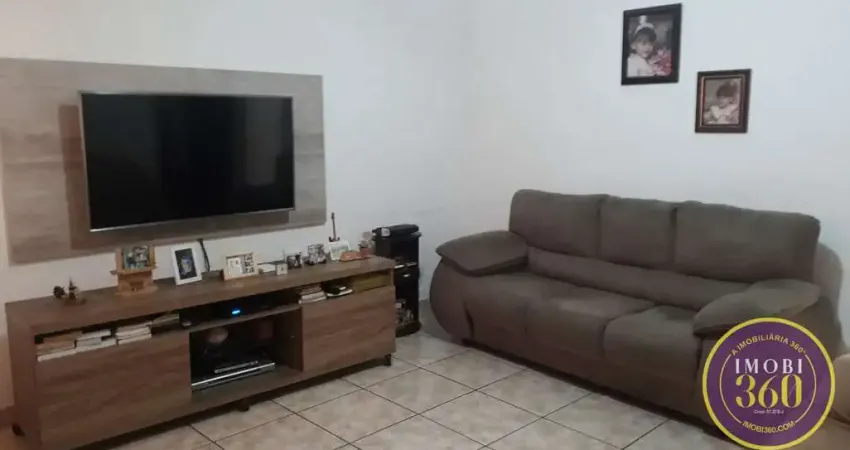 Casa com 3 Quartos e 2 banheiros à Venda, 80 m² por R$ 470.000,00.