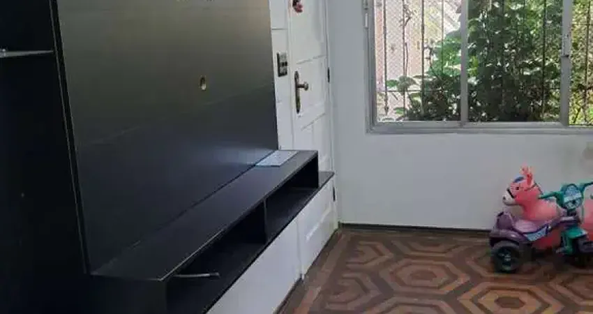 Casa com 04 dormitórios e com 02 vagas de garagem na vila mafra